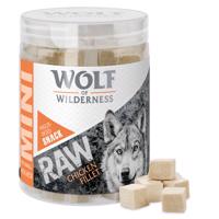 Výhodné balení Wolf of Wilderness - RAW snack (mrazem sušený) - NOVINKA: kuřecí filet, malé kostky (240 g)