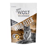 Wolf of Wilderness Snack - Wild Bites Senior 180 g - Meadow Grounds - kuřecí a králičí